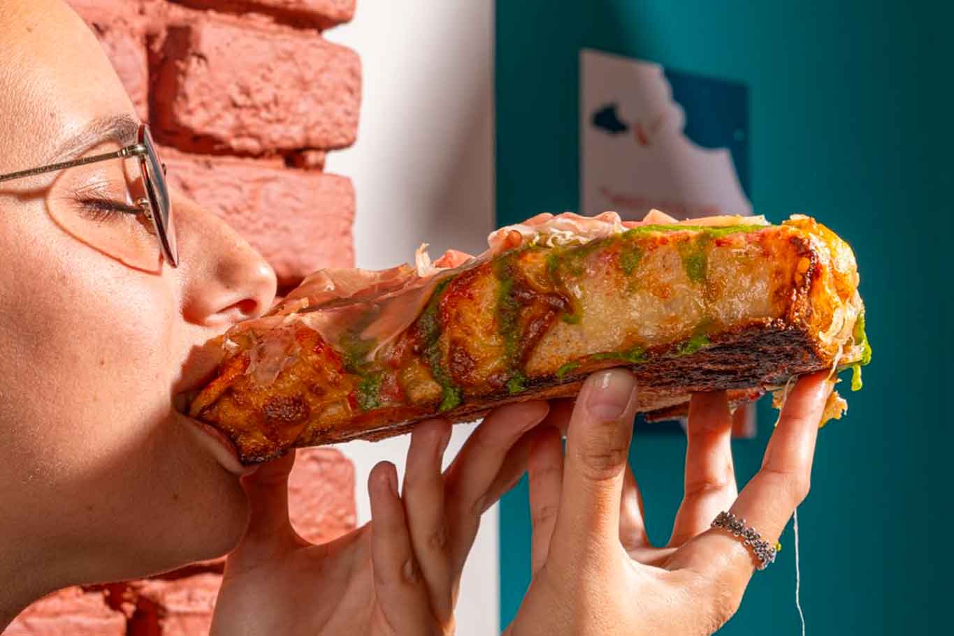 Le pizzerie al trancio migliori a Milano: la pizza alla milanese esiste!