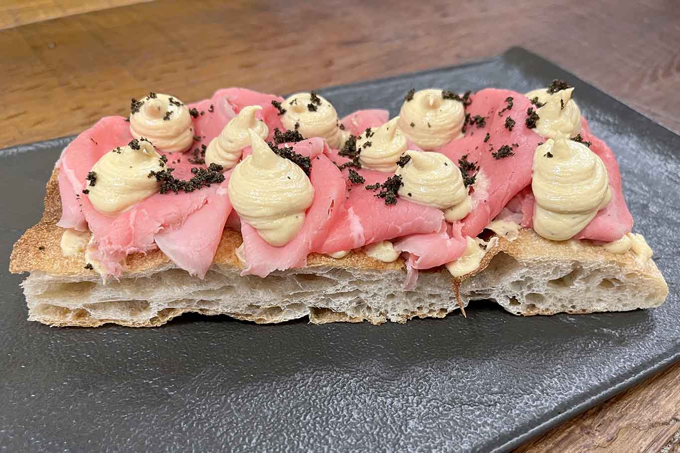 vitello tonnato Tellia gusti di pizza