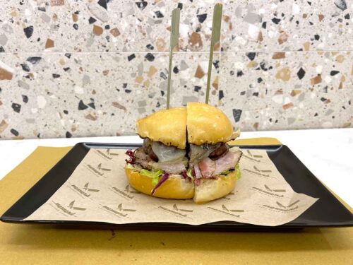 Mezzenà macelleria con cucina Napoli