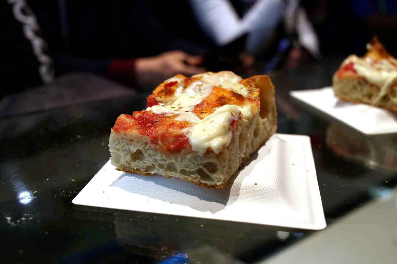 migliori pizzerie contemporanee a Milano: pizza Crunch di Renato Bosco