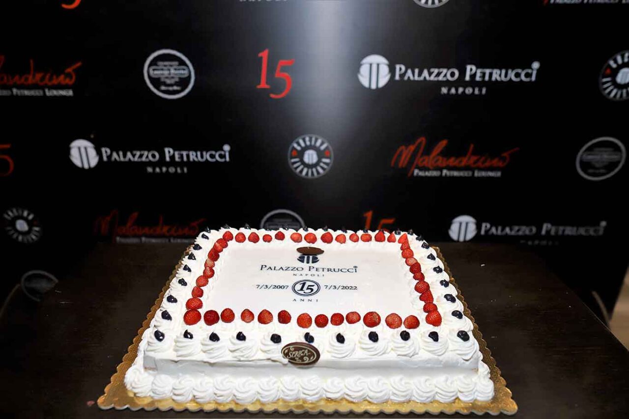 la torta di Sabatino Sirica alla festa della pasta di Palazzo Petrucci a Napoli