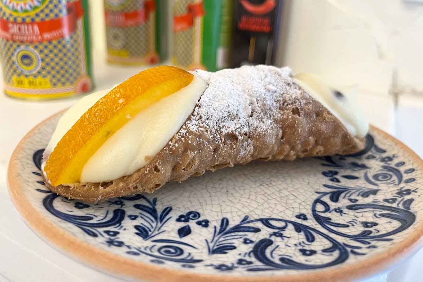 Antica Focacceria San Francesco Torino cannolo siciliano