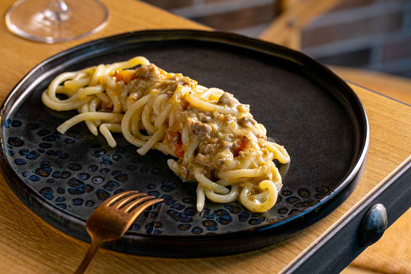 Aventina a Roma pici al ragù bianco di cortile