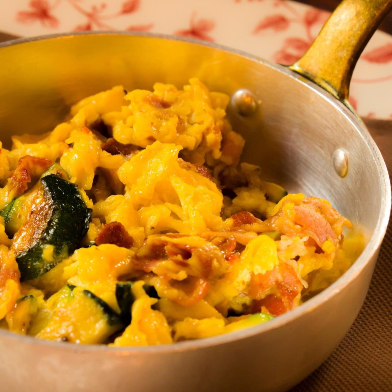 Il brunch con le uova strapazzate da L’OV
