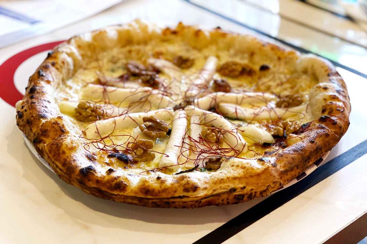 pizza semifredda pizzeria Pizza Gourmand Gino Sorbillo lungomare Napoli 