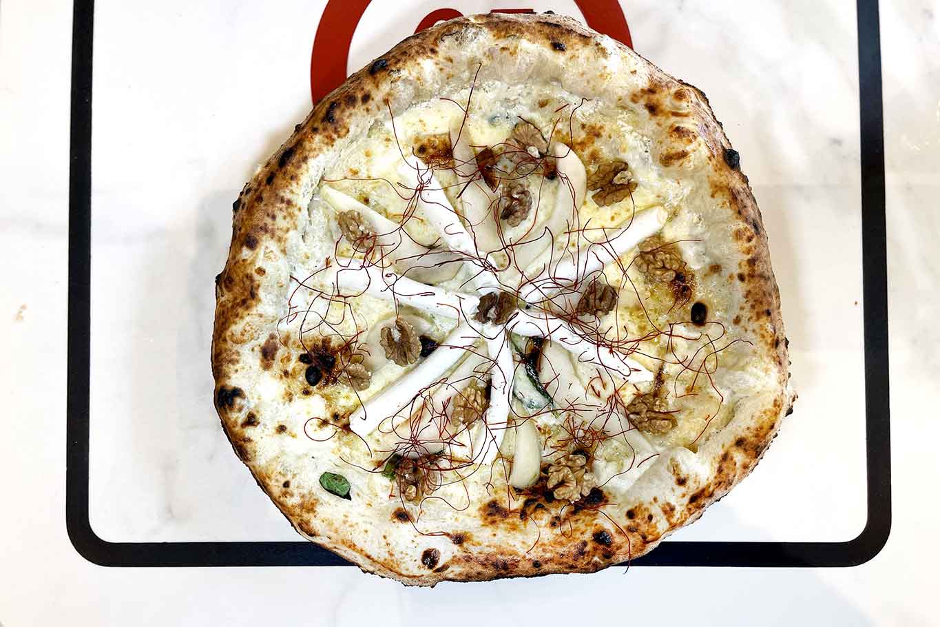 pizzeria Pizza Gourmand Gino Sorbillo lungomare Napoli