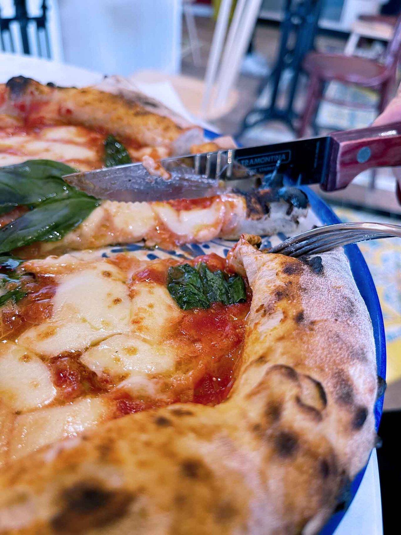 coltello pizzeria Pizzium a Salerno 