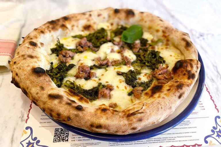 Pizzium a Salerno, recensione sospesa per la nuova pizzeria sul Corso