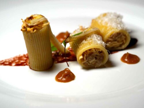 ristorante Locanda Petreja Umbria Todi Oliver Glowig tuffoli con genovese di pollo ruspante e ristretto di sagrantino