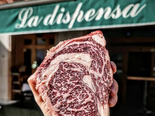 La dispensa ristorante bistecca