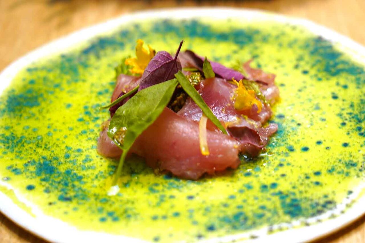 carpaccio di tonno alalunga al Villadorata Country House ristorante Noto 