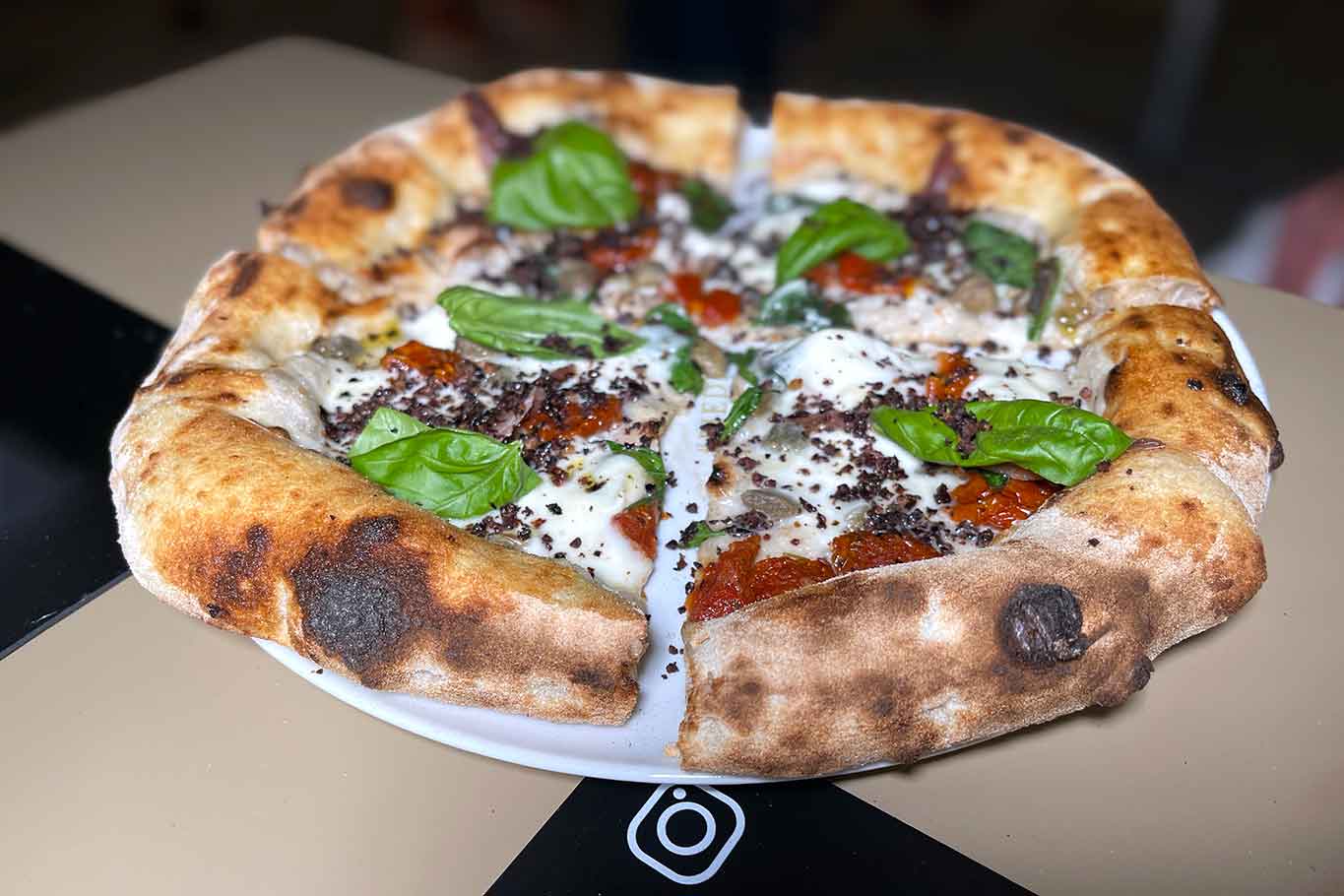 pizzeria Enzo Piedimonte Rodia Sicilia pizza