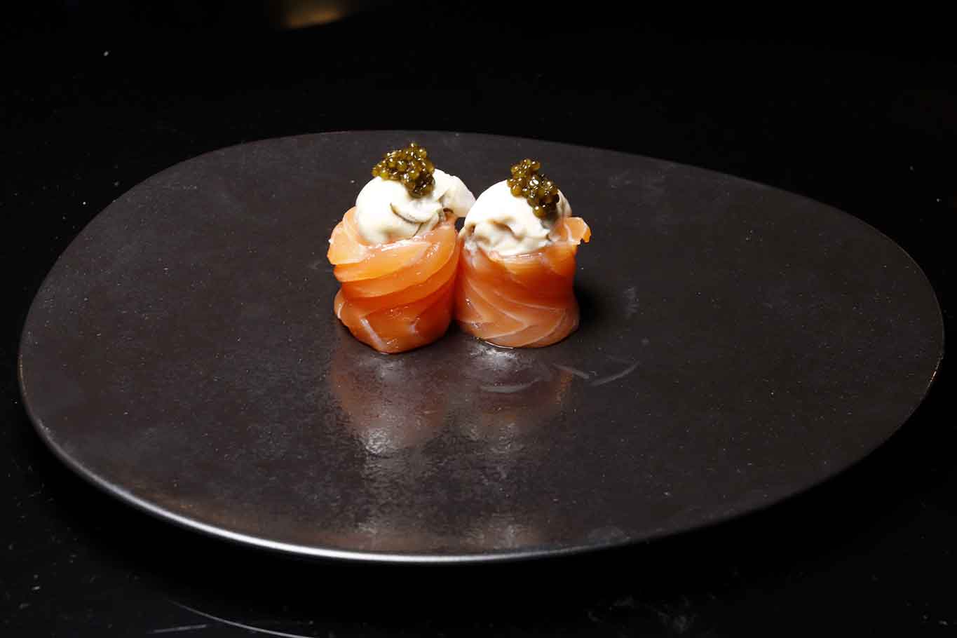 ristorante giapponese Il Vizio a Milano gunkan salmone