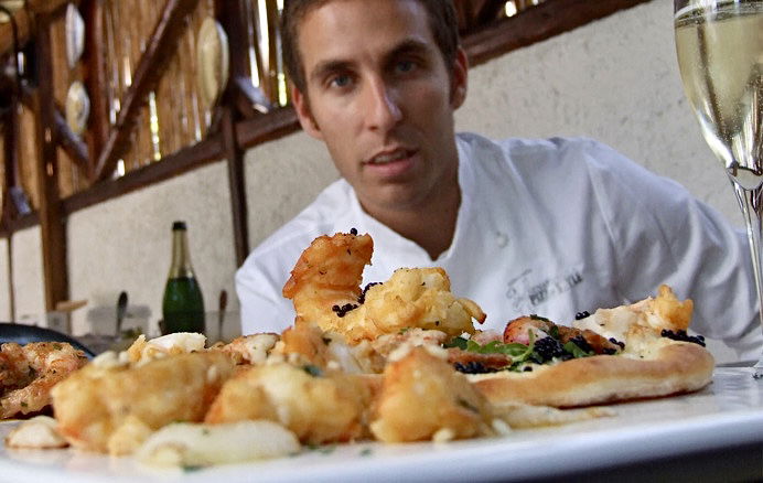 8300 €: fanno la gara della pizza più cara per rubare un trafiletto