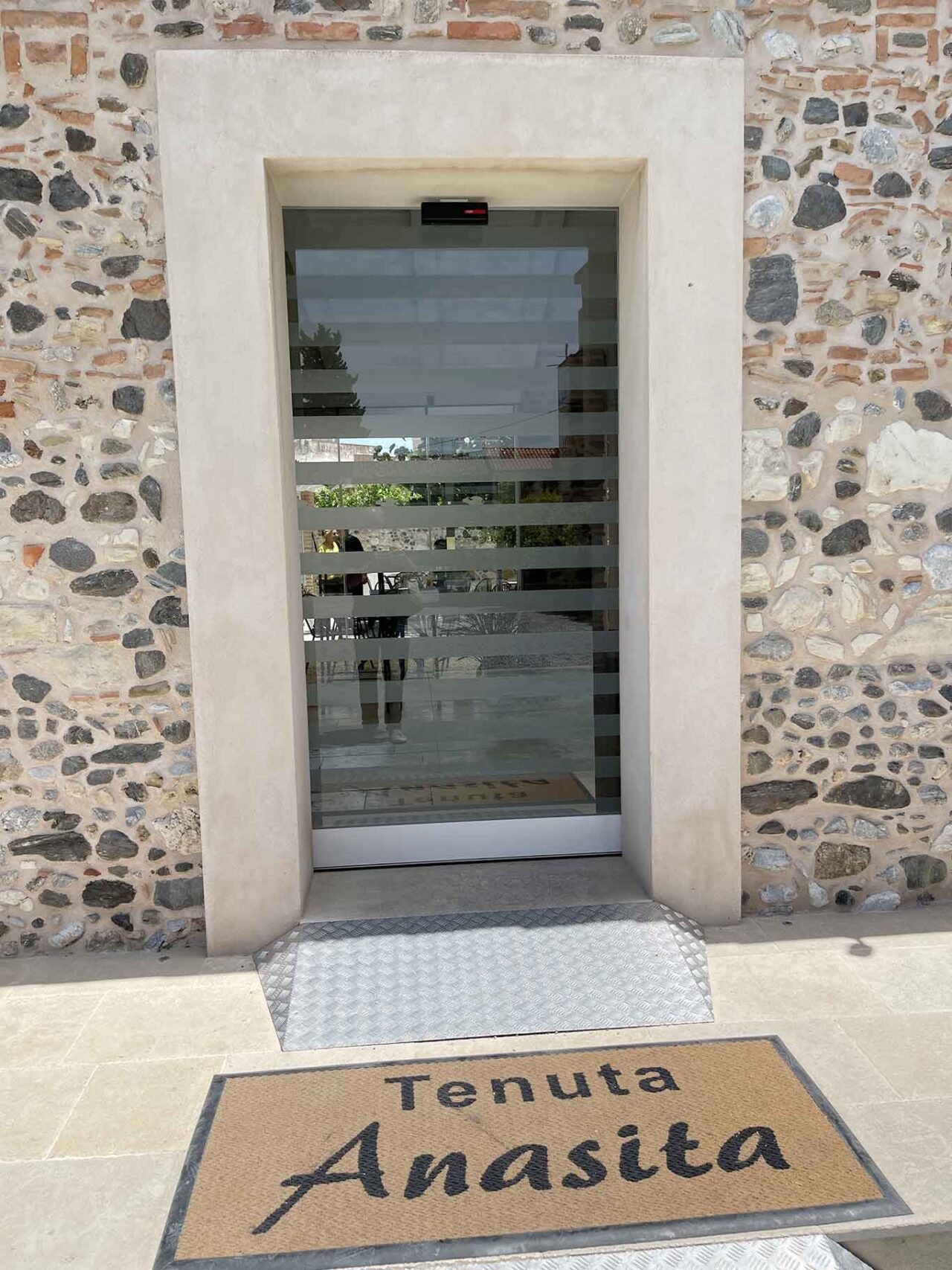 Tenuta Anasita caseificio bufala in Sicilia ingresso