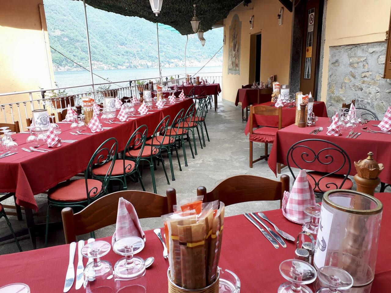 Trattoria del porto lago di Como