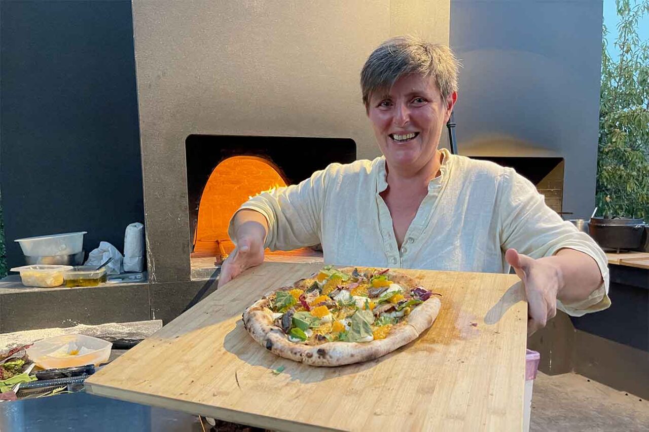 Viviana Varese e la pizza