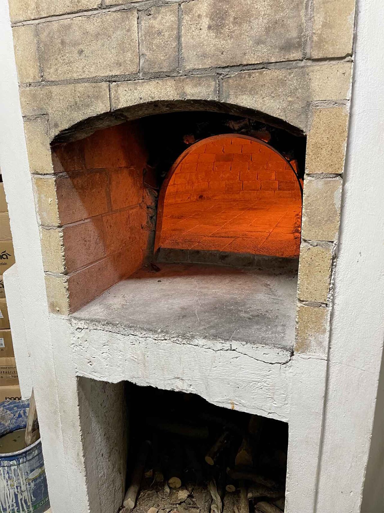 pizzeria Caveau Ispica Sicilia forno