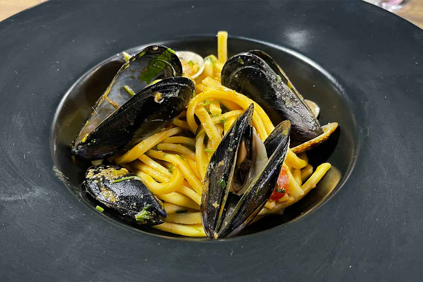 L'Oro Blu ristorante a Napoli scialatielli ai frutti di mare