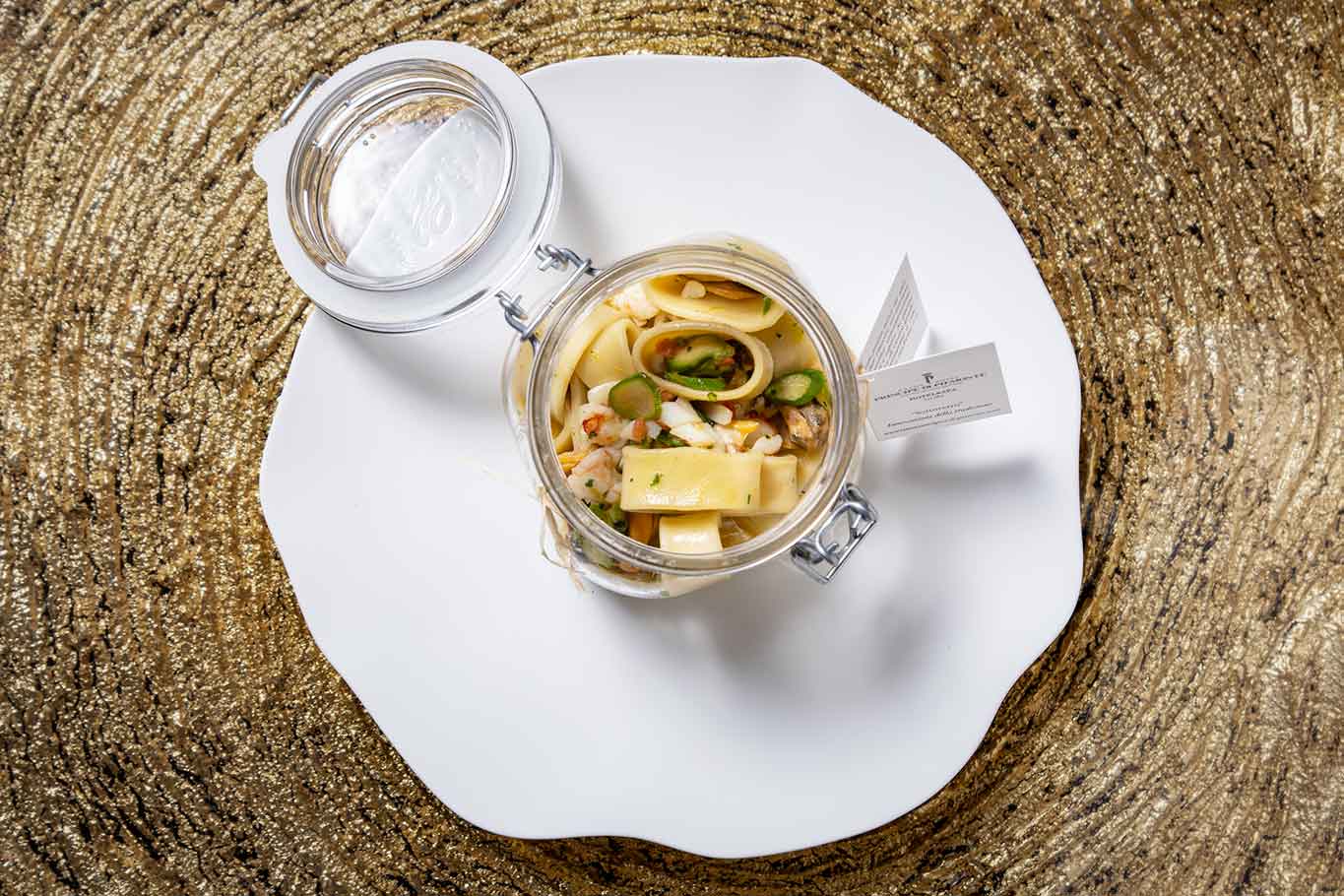 Il Piccolo Principe ristorante a Viareggio calamarata di Gragnano ai frutti di mare, asparagi e limone