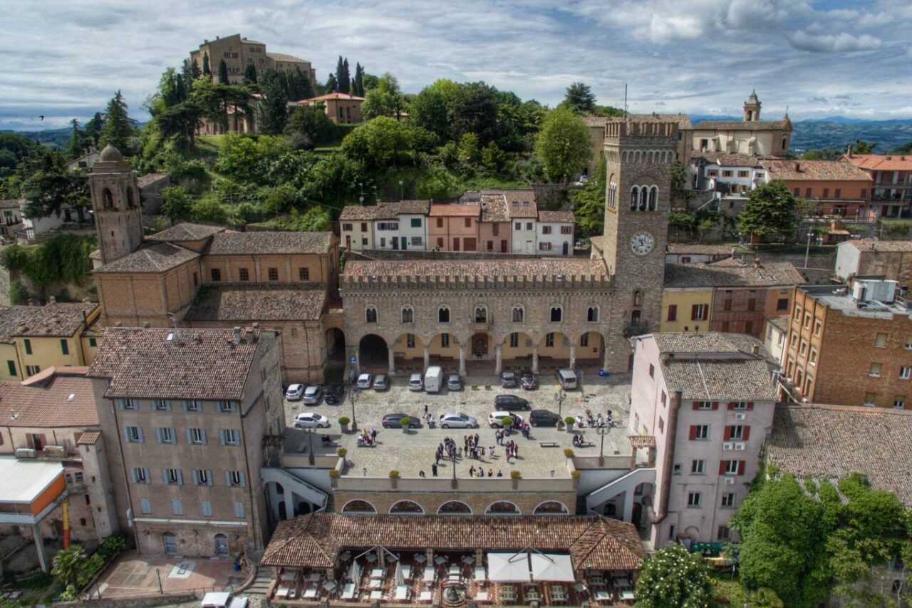 Panorama bertinoro drone ph Baccolini_Wikipedia_CC