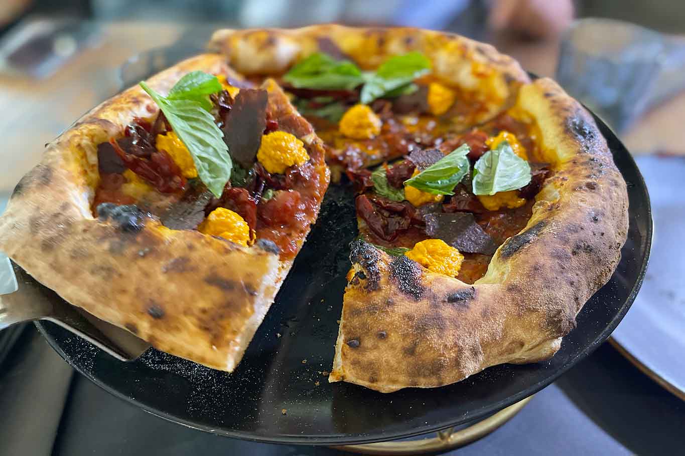 tipi di pizza napoletana: la Marinara Atomica di Francesco Martucci