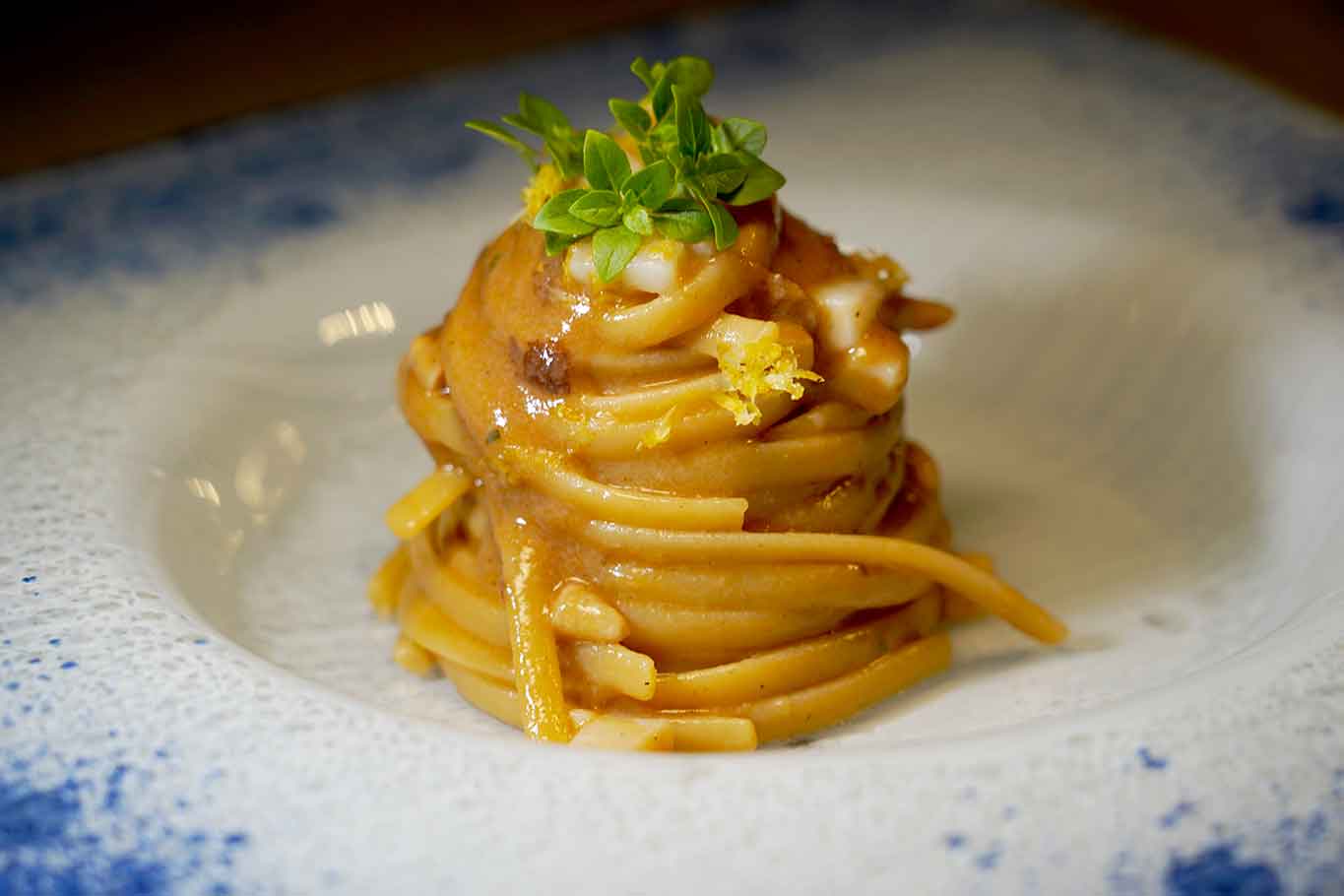 linguine e seppia al ristorante Palazzo Petrucci a Napoli