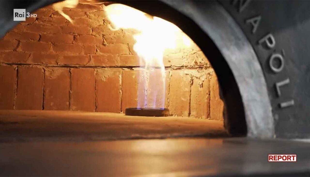 il forno a gas a Report Pizza Contemporanea 