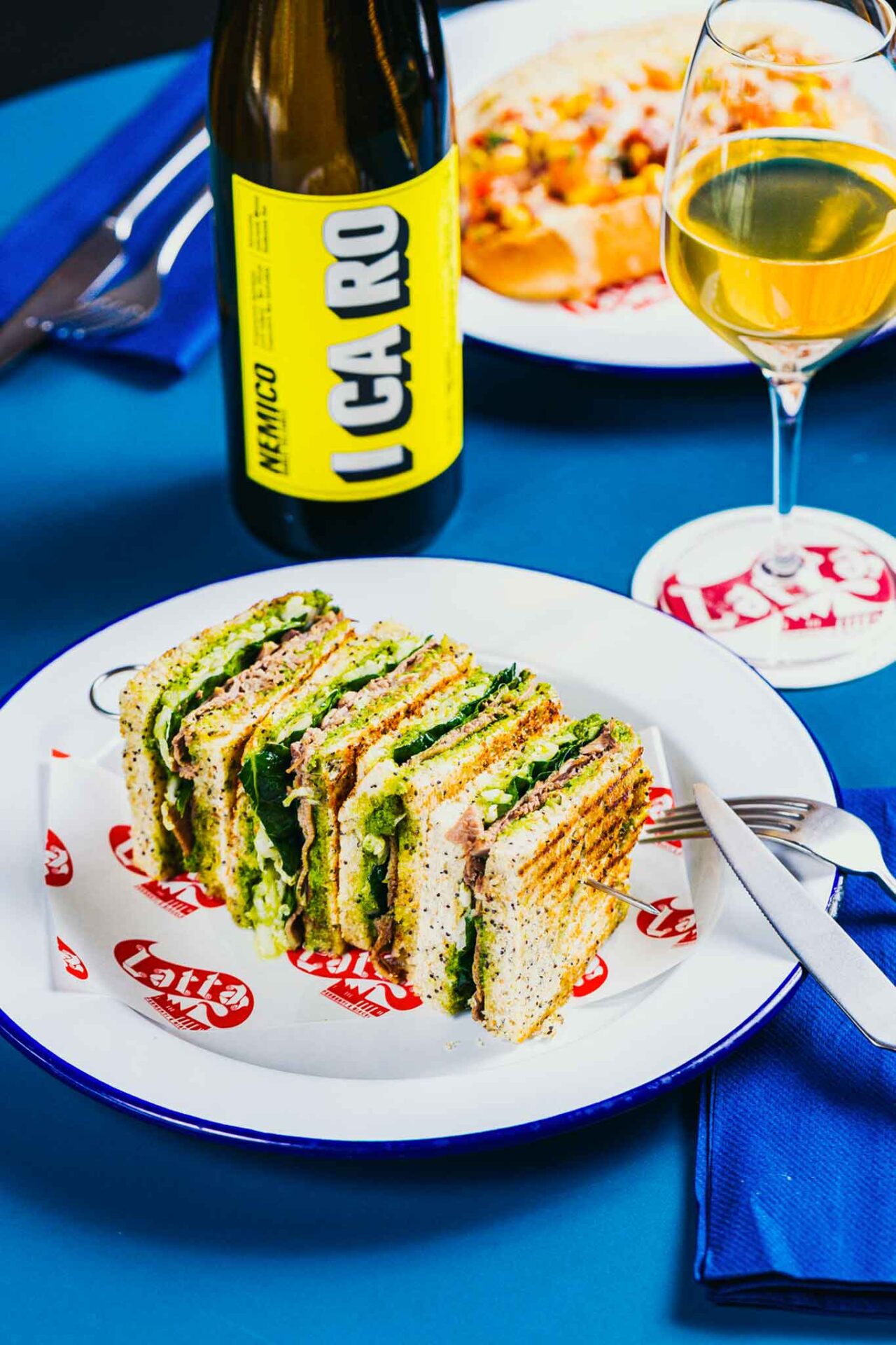 Latta a Roma Katsusando di lingua