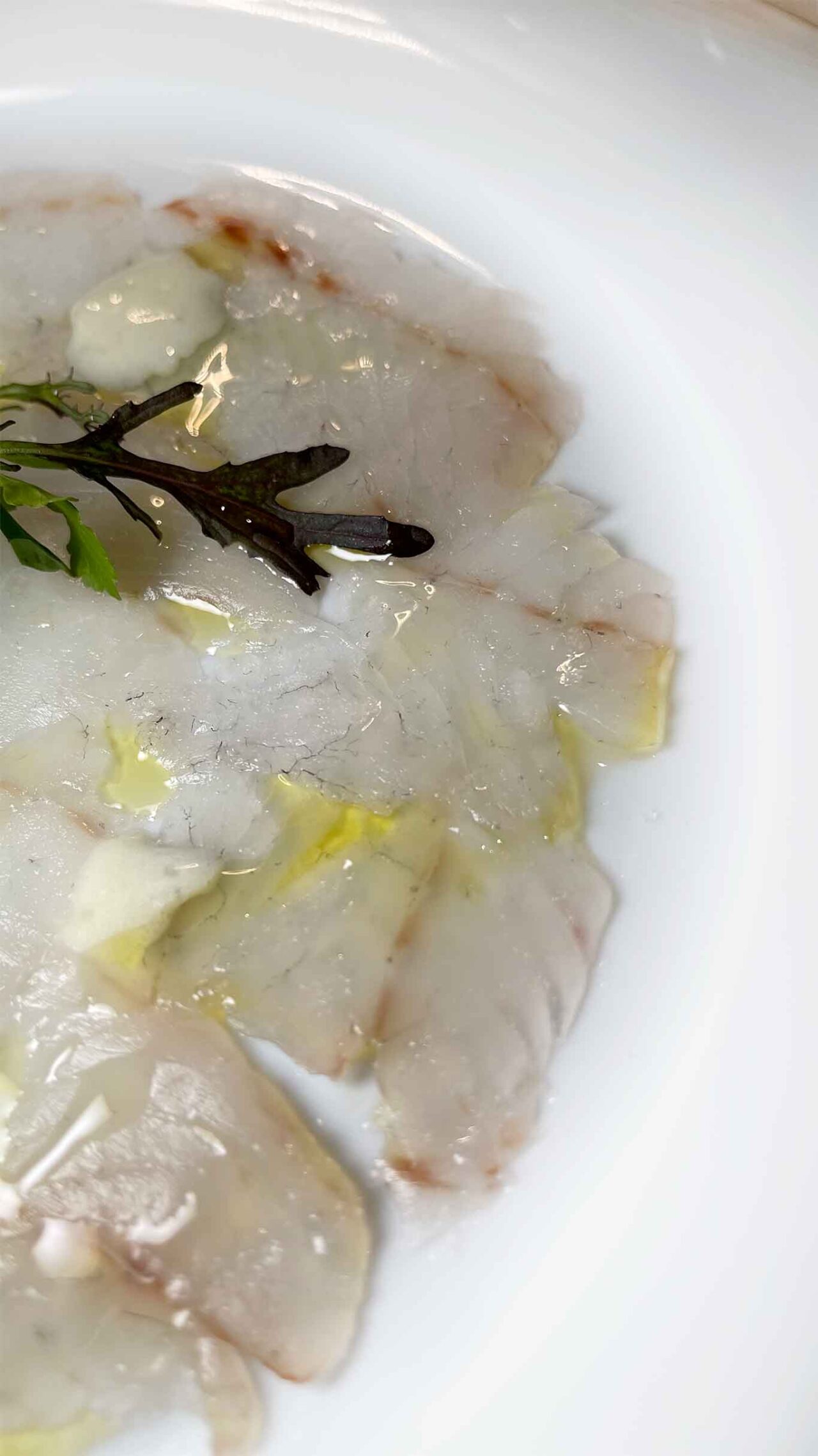 ristorante Pescheria a Salerno cena pesce e champagne: carpaccio di spigola