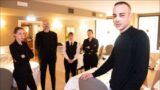 Cristian Sicuro cameriere aggredito nel ristorante Maffei a Verona