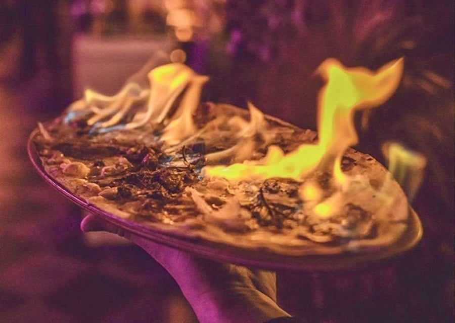 Pizza flambé