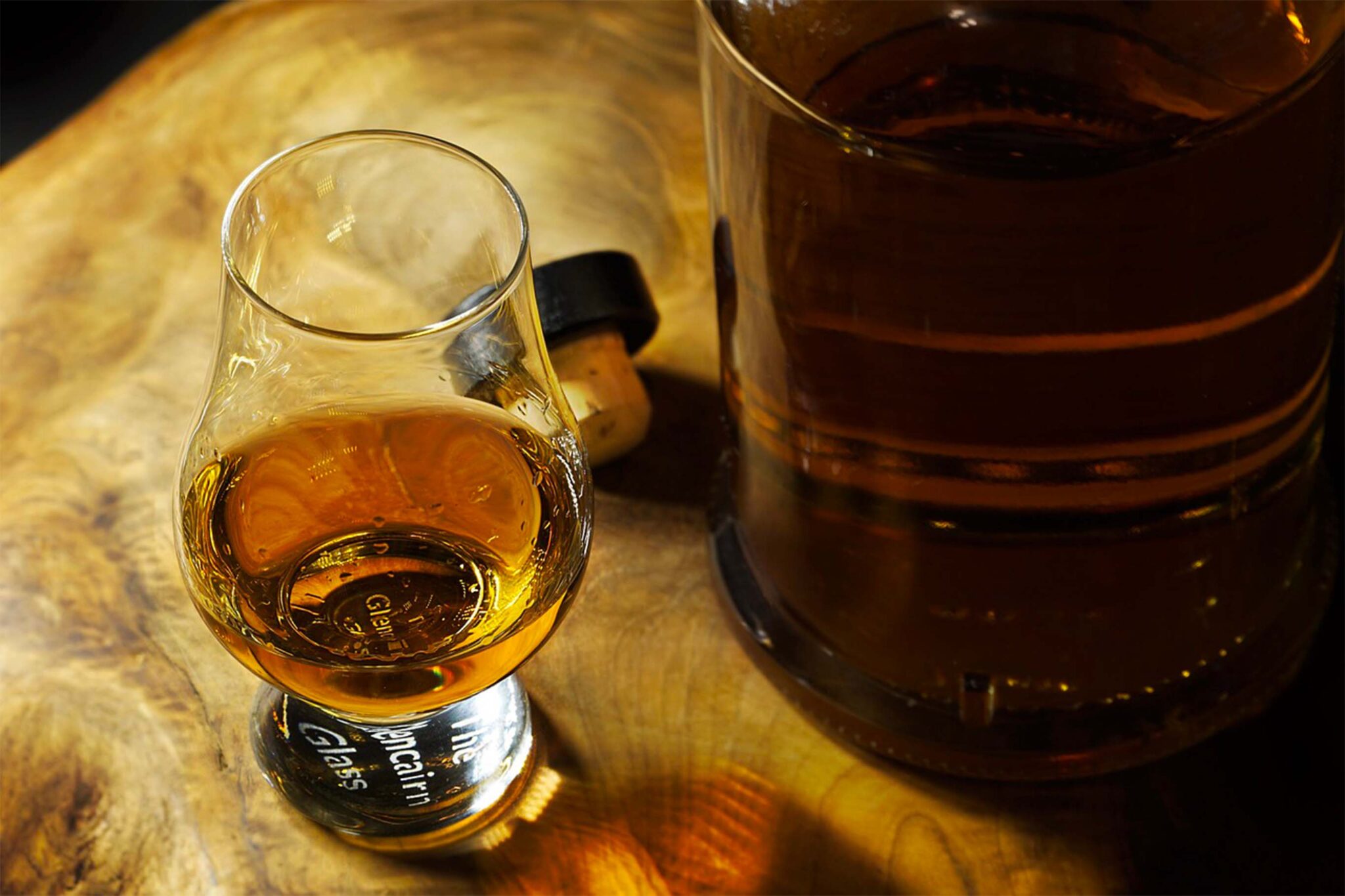 Whisky giapponesi bicchieri e tumbler