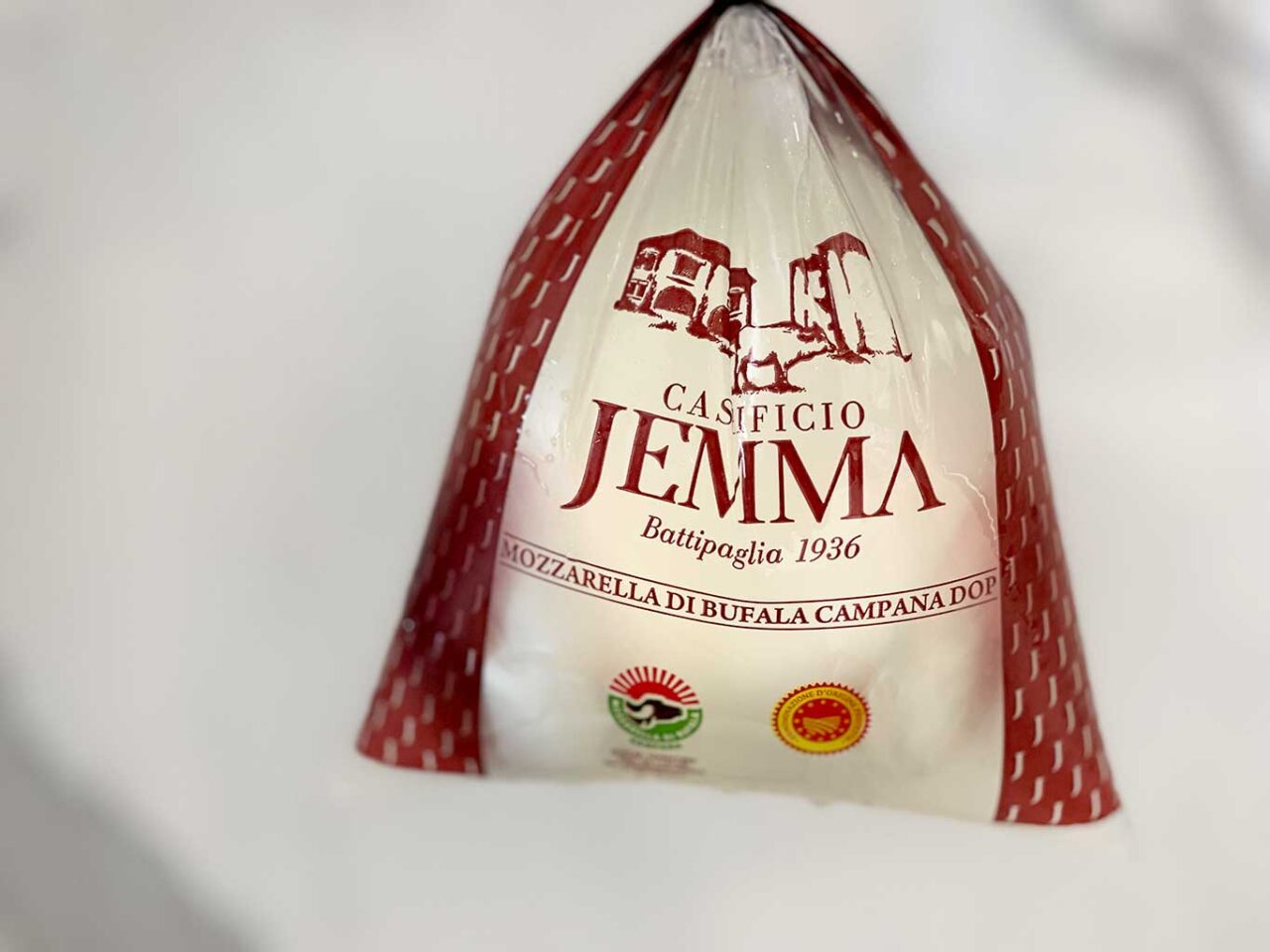 Jemma vince agli ottavi del Campionato della Mozzarella di Bufala 2023