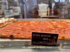Pizza rossa mercato centrale