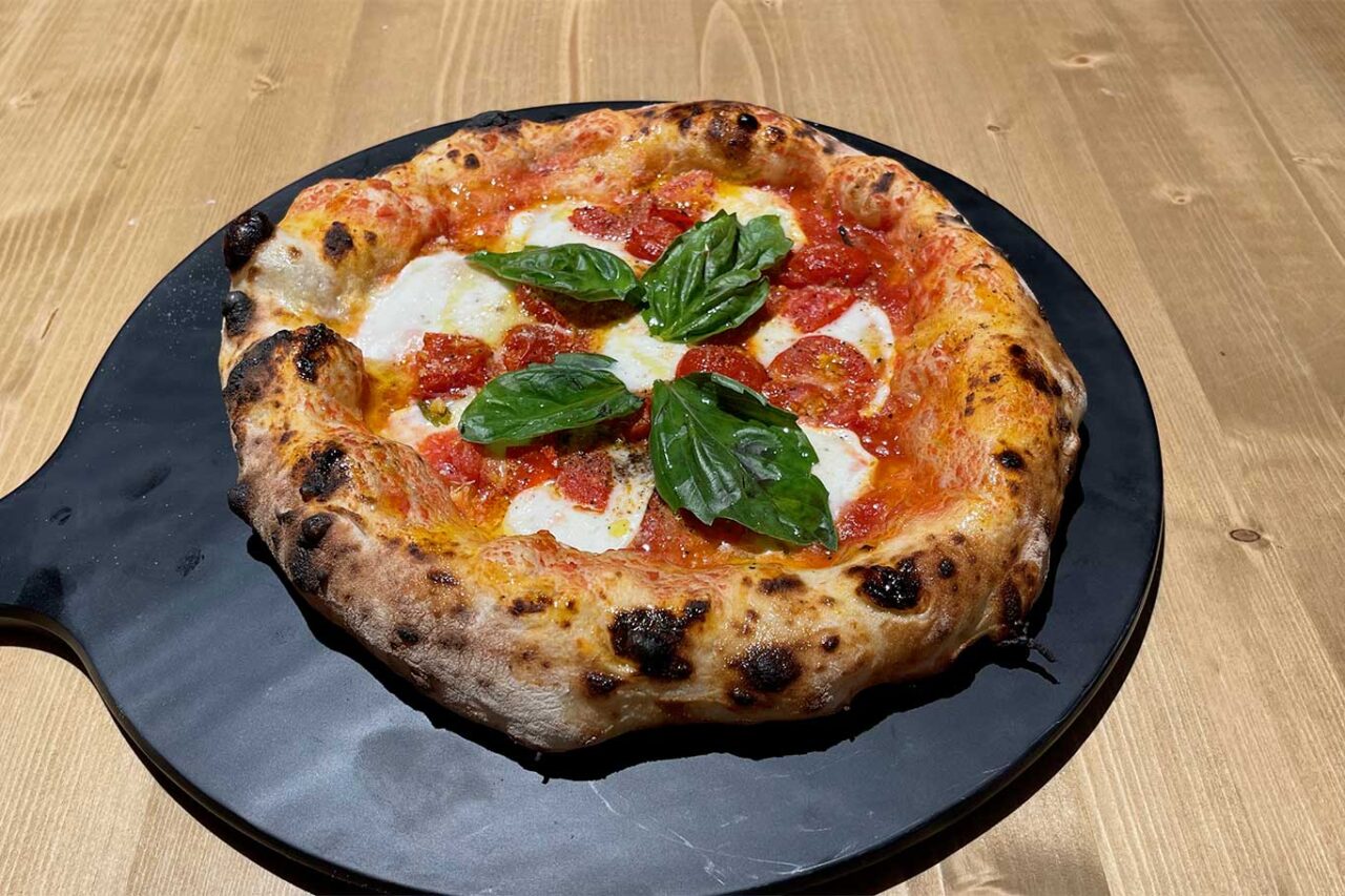 Pizzeria Sforno a Napoli per Esci la tua pizza A Scarpetta come lo scarpariello