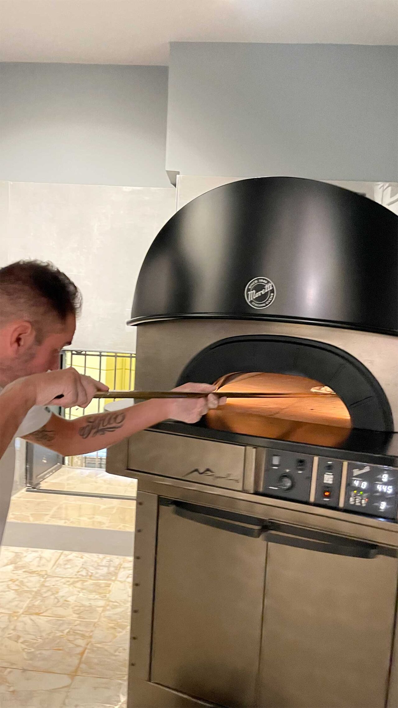 Pizzeria Sforno a Napoli per Esci la tua pizza forno elettrico