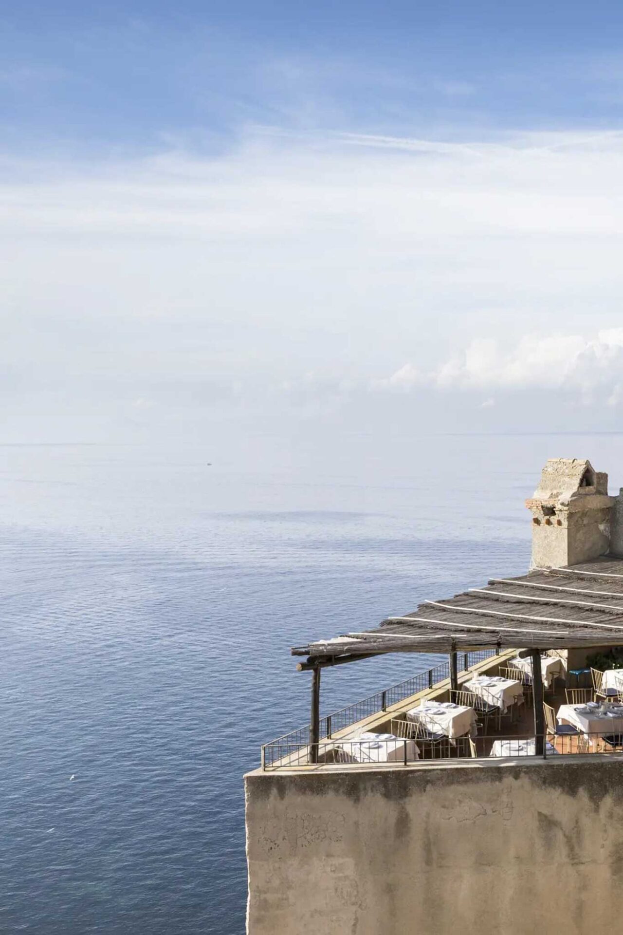 il panorama dalla terrazza del ristorante La Cucina del Monastero al Castello Aragonese di Ischia