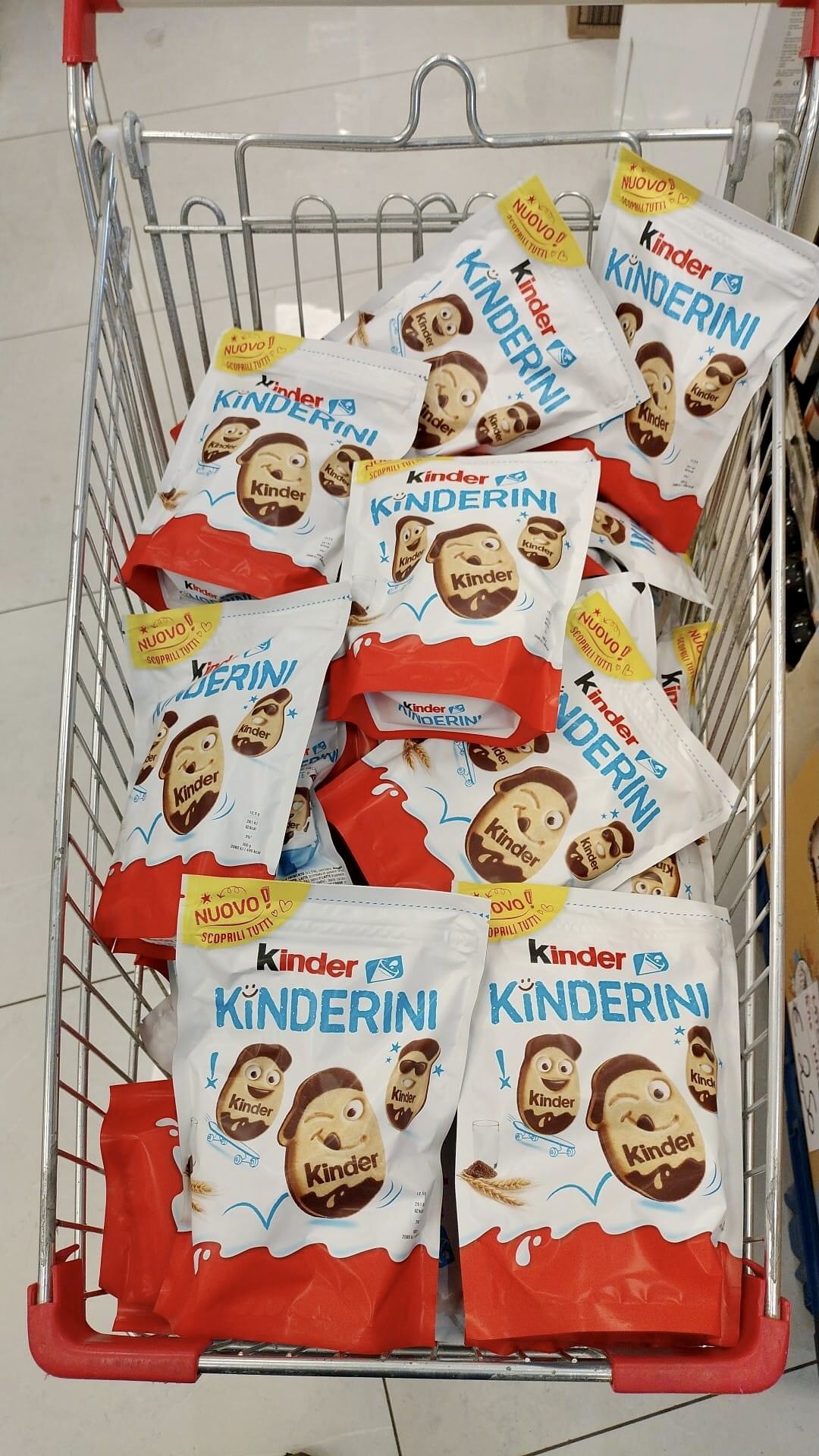 Kinderini: polemiche su calorie, ingredienti e prezzo dei biscotti