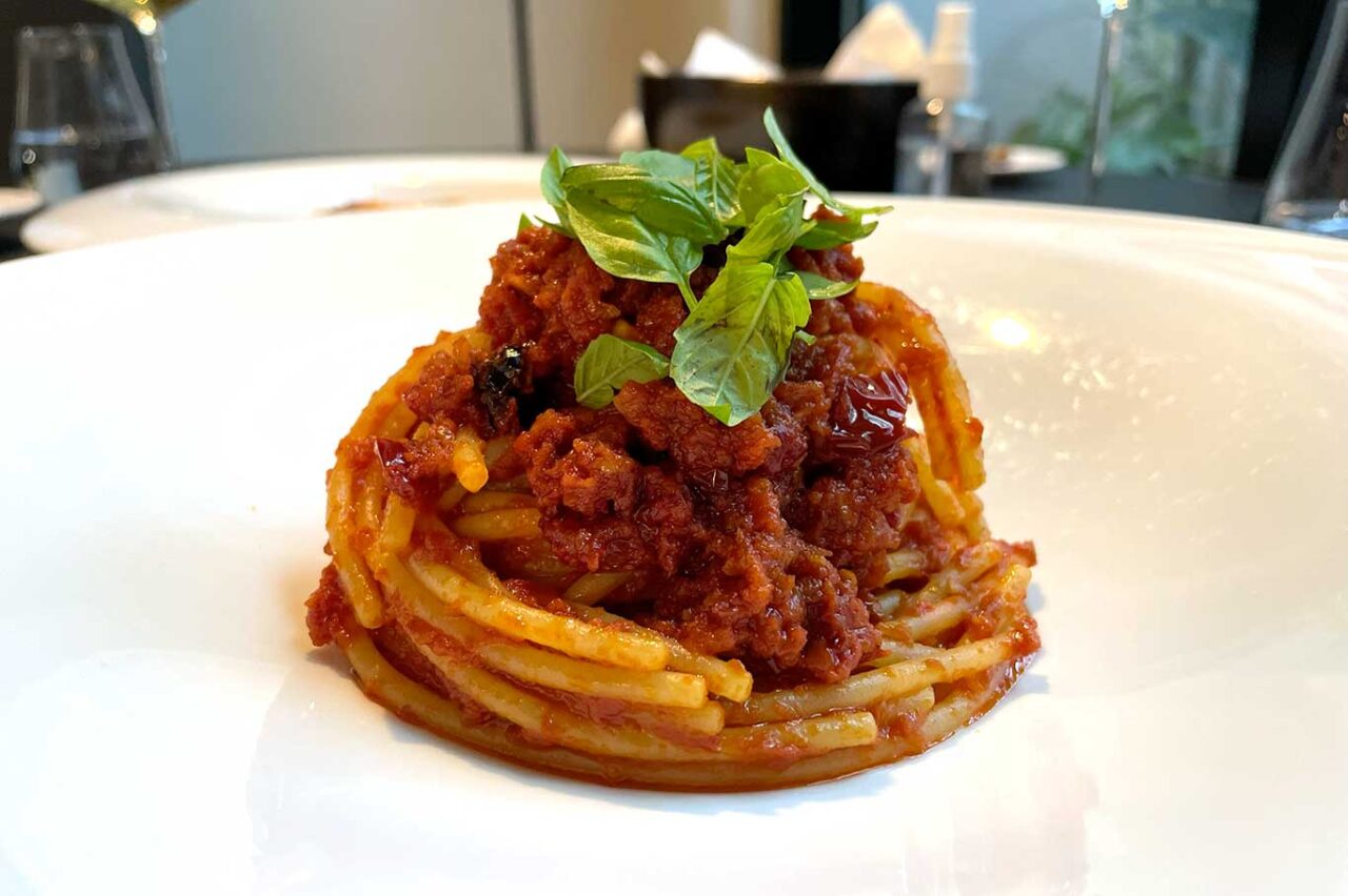 spaghetti al pomodoro al ristorante Bluu il Mare Dentro a Nocera Inferiore