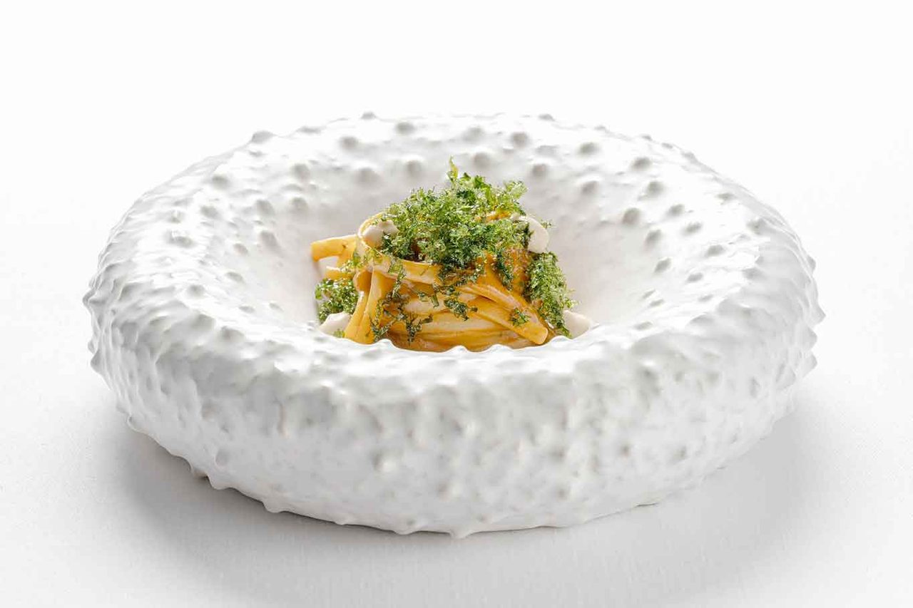 le linguine con zuppetta di murena del ristorante Maxi dell'hotel Capo la Gala a Vico Equense
