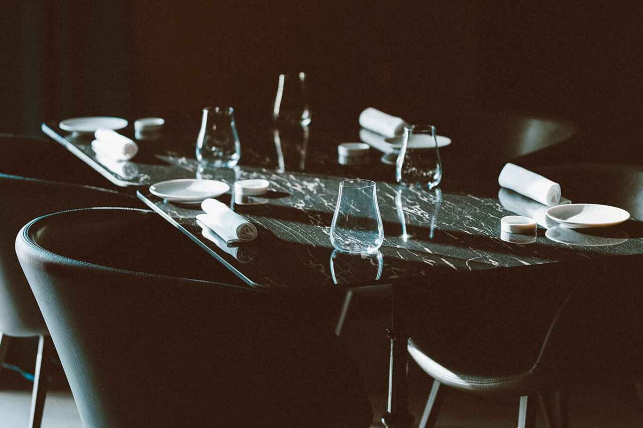 il tavolo del ristorante Veritas a Napoli