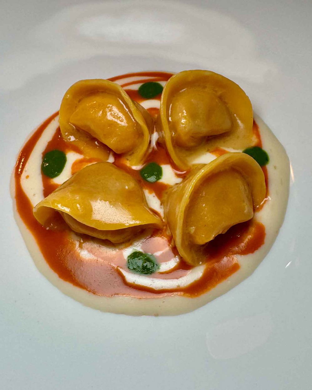 tortelli con gamberi del ristorante Suscettibile sul porto di Acciaroli 