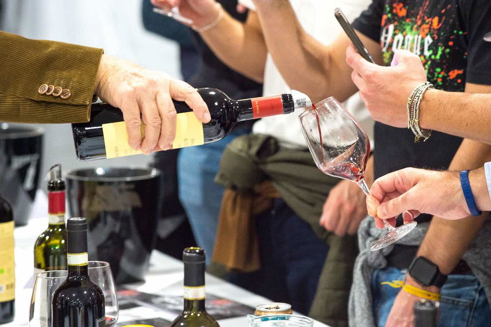 10 Vini Naturali Premiati Dalla Guida Slow Wine 2025 I Prezzi Foto Degustazione Slow Wine 2025