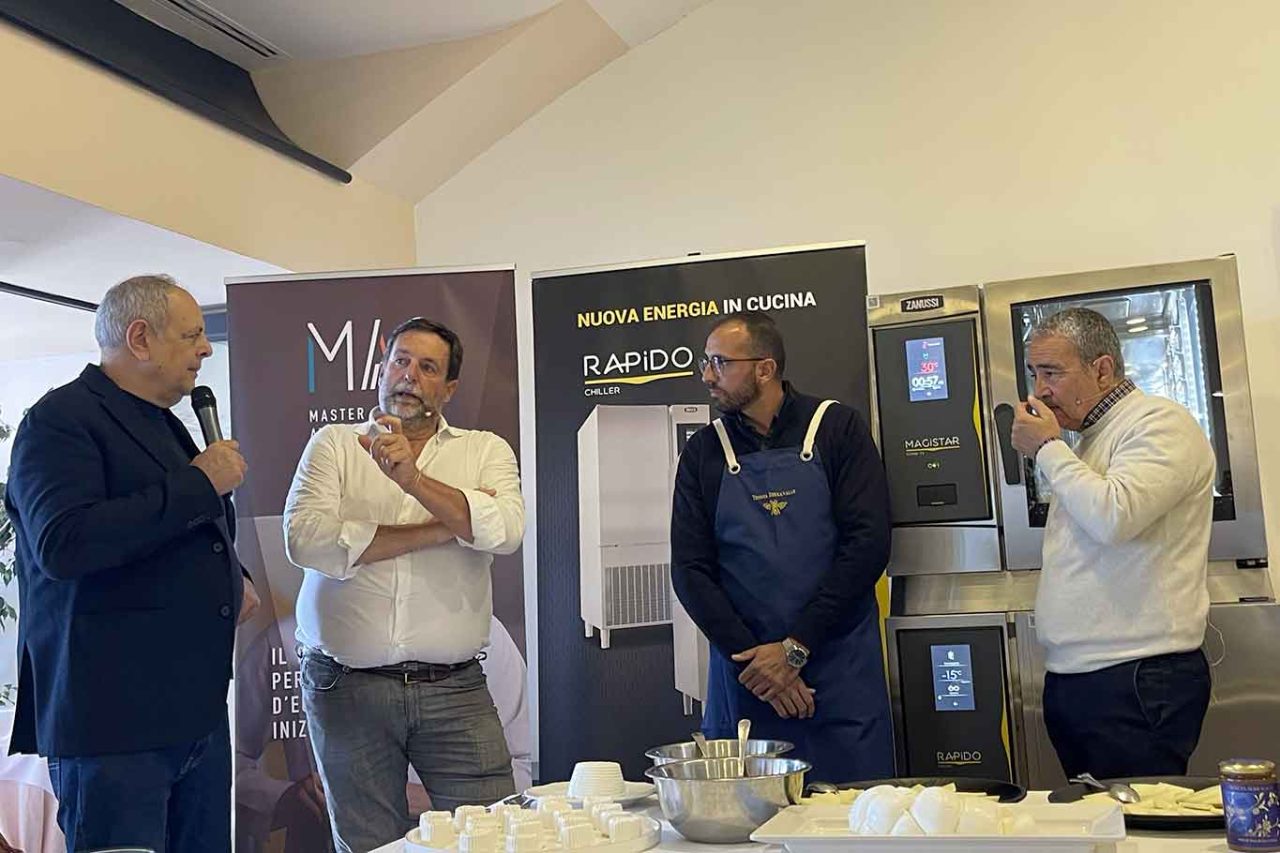 masterclass sulla mozzarella di latte di bufala a Taormina Gourmet con Scatti di Gusto