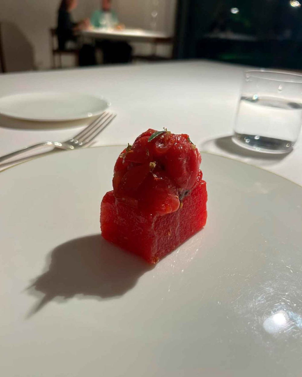 cocomero e pomodori al ristorante Reale di Niko Romito a Castel di Sangro