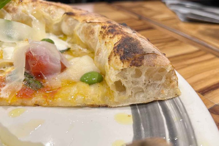 Ciro Savarese, pizzeria ad Arzano che ha ricordi di infanzia belli