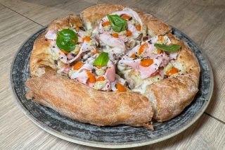 La pizzeria I Vesuviani a Castello di Cisterna non centra l’obiettivo