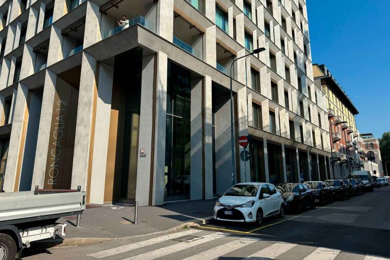 Sasà Martucci apre la pizzeria a Milano in zona Solari: enorme