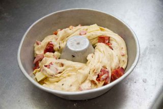 Casatiello morbido, la ricetta del Forno Roscioli